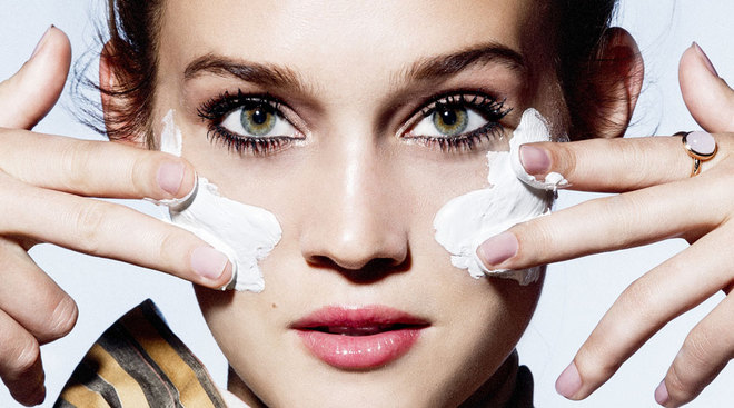 ¿Cómo quitar las ojeras y bolsas en los ojos? | Telva.com - Como Maquillarse Para Disimular Bolsas En Los Ojos