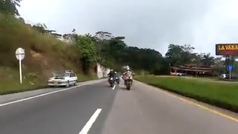Motociclista irresponsable causa grave accidente con ciclista en la vía Bogotá - Villeta